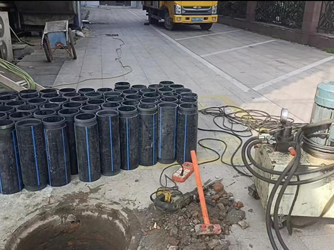 贡觉PE置换管厂家 DN315置换管 非开挖管短管置换